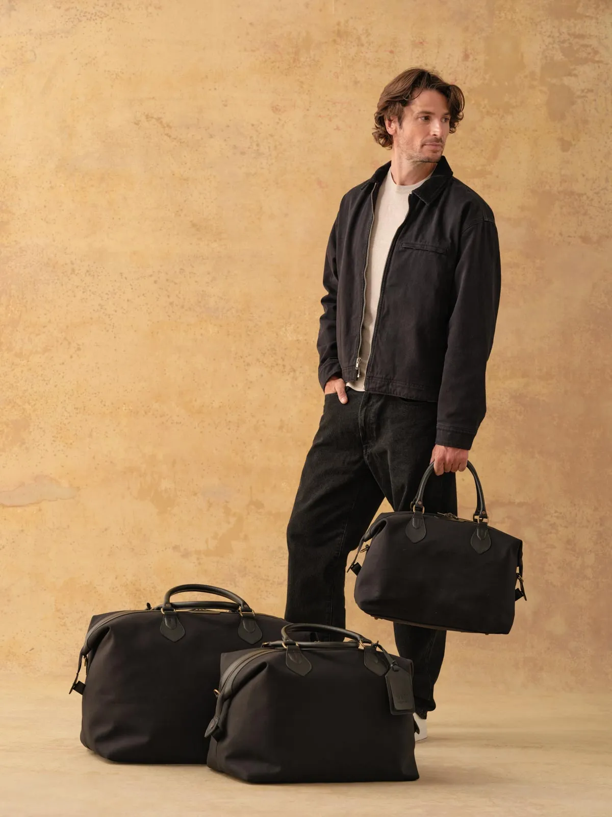 Canvas Explorer - Medium