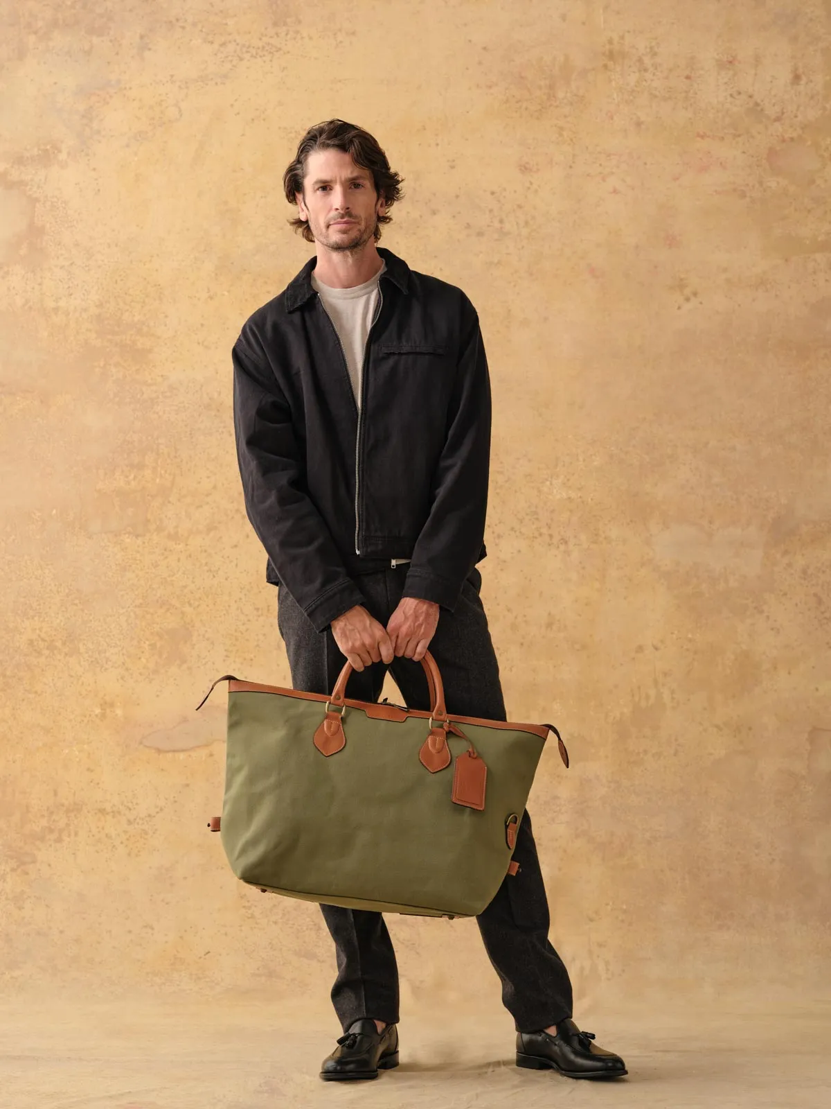 Canvas Explorer - Medium