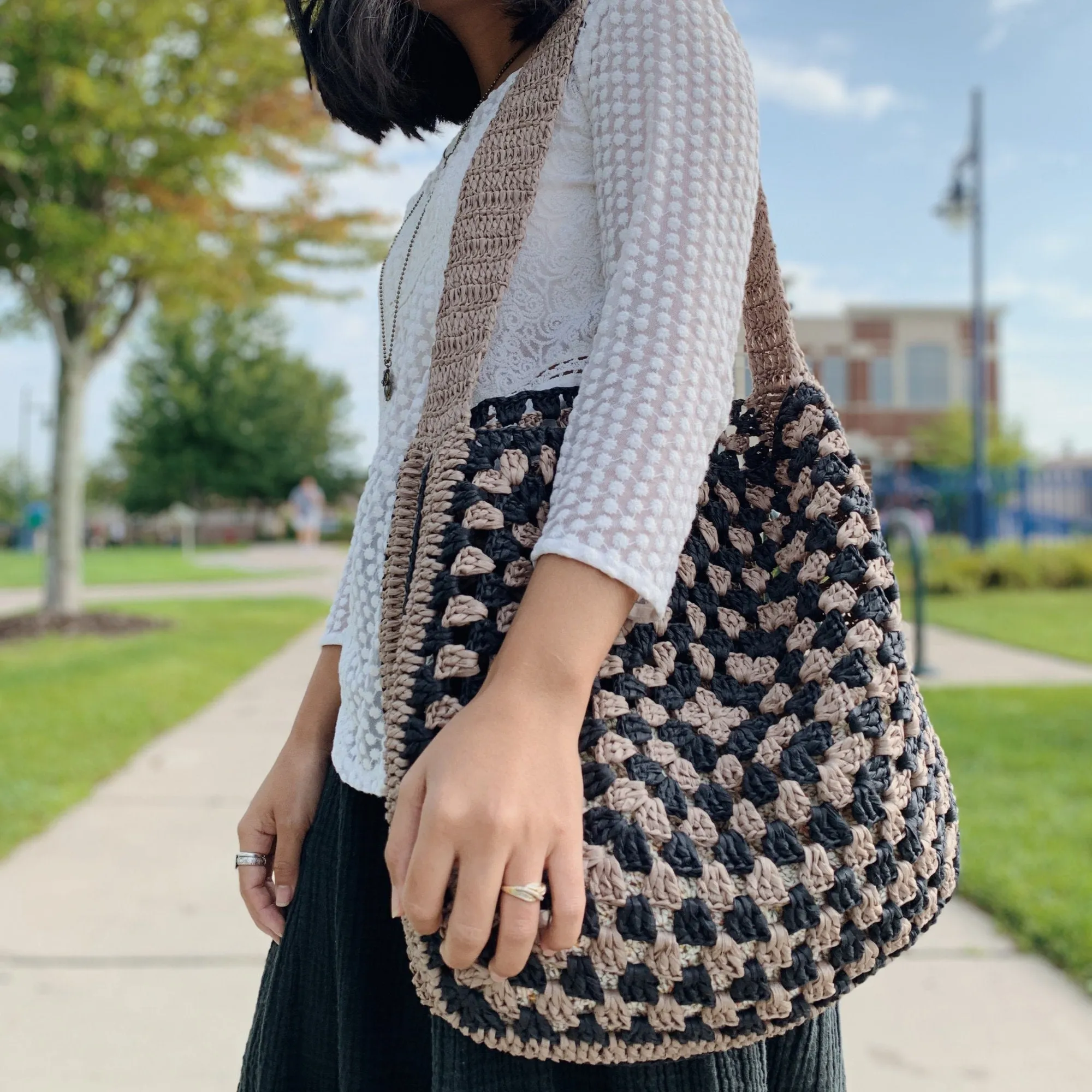 crochet granny square tote bag pattern PDF & video tutorial