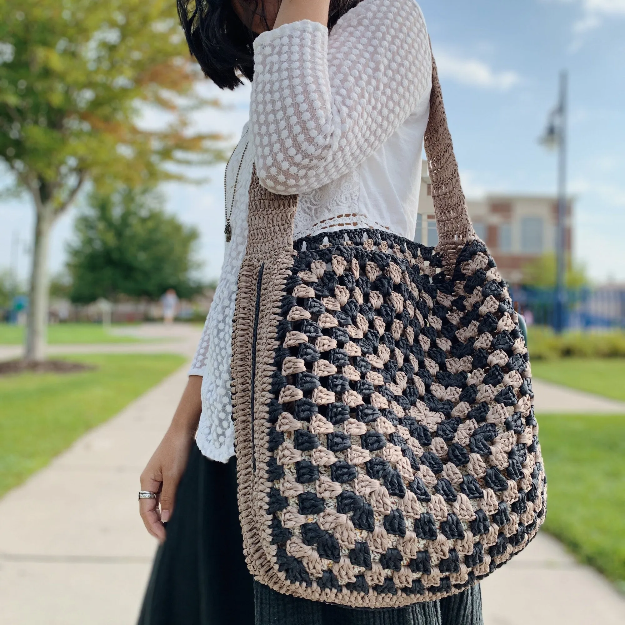 crochet granny square tote bag pattern PDF & video tutorial