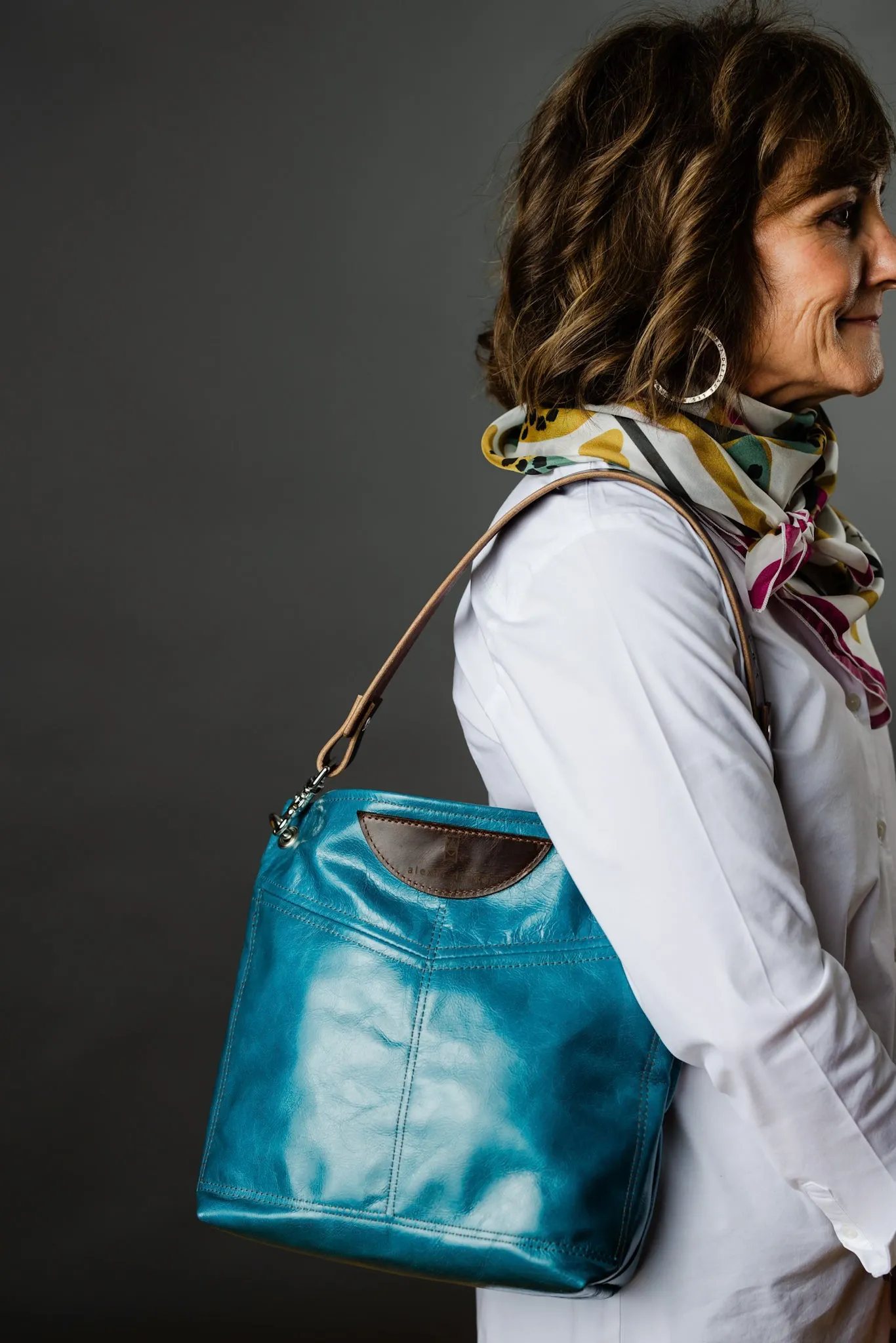 Everyday Collection | V-Tivoli Shoulder Tote