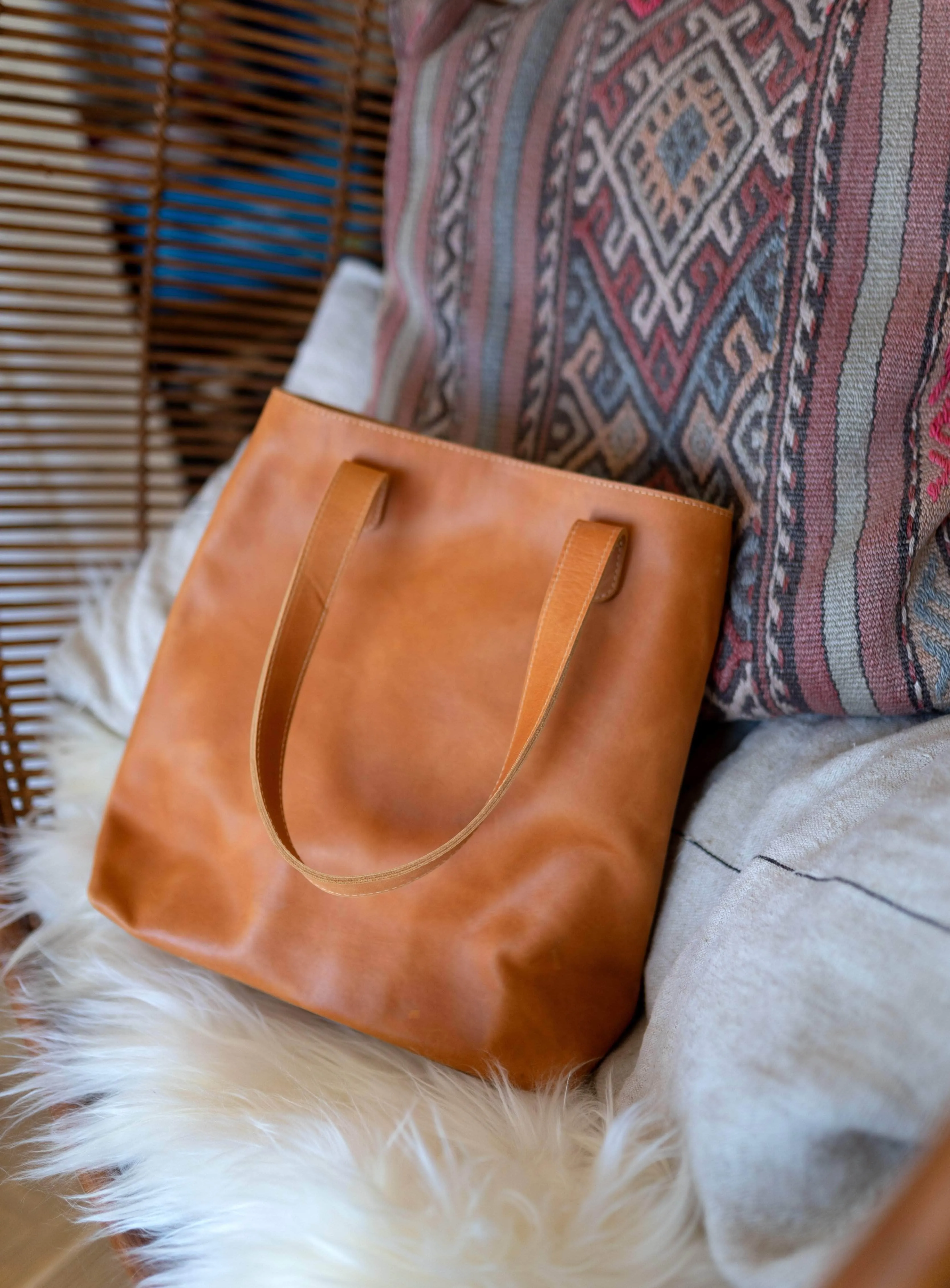 Hanna Leather Tote - Walnut