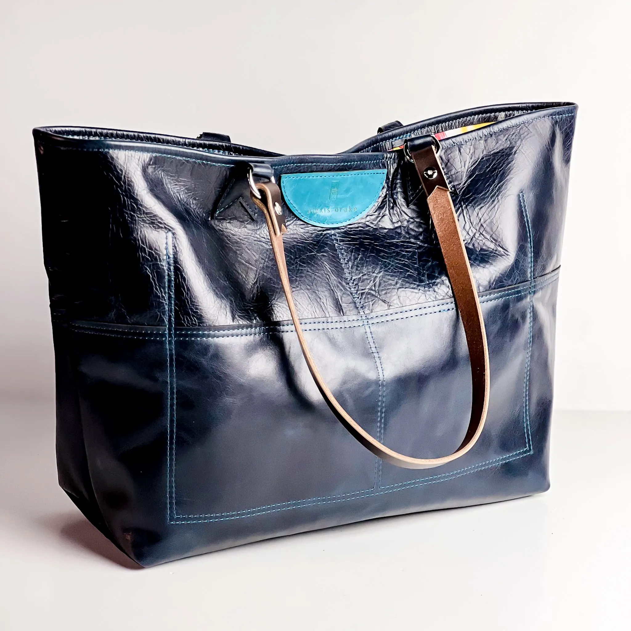 Practically Perfect Collection | Charlotte Shoulder Tote | Navy