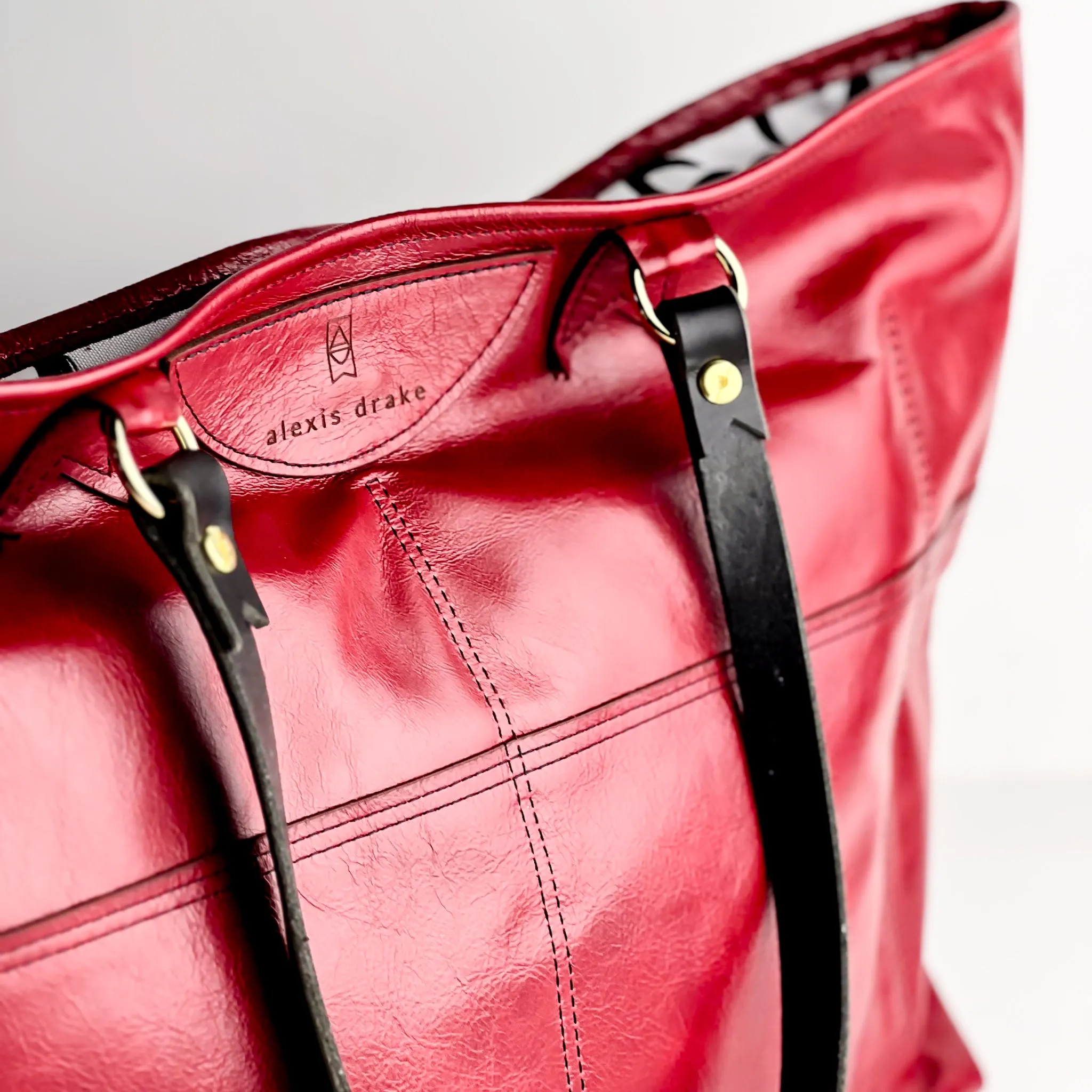 Practically Perfect Collection | Charlotte Shoulder Tote | Navy
