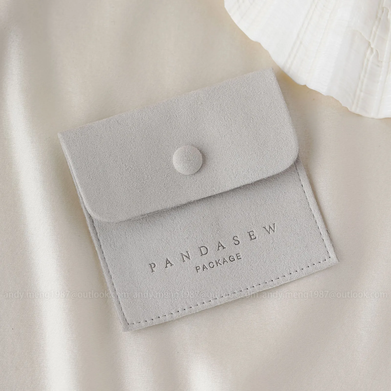 Snap button bags Thicker 08 Microfiber custom earrings packaging Brooch ring gift bags  jewelry packaging 50pcs MCR-081